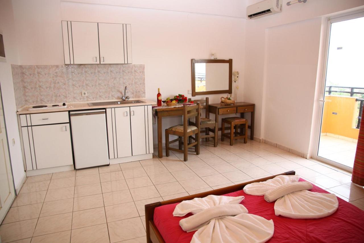 Bella Vista Hotel "By Checkin" Hersonissos  Dış mekan fotoğraf