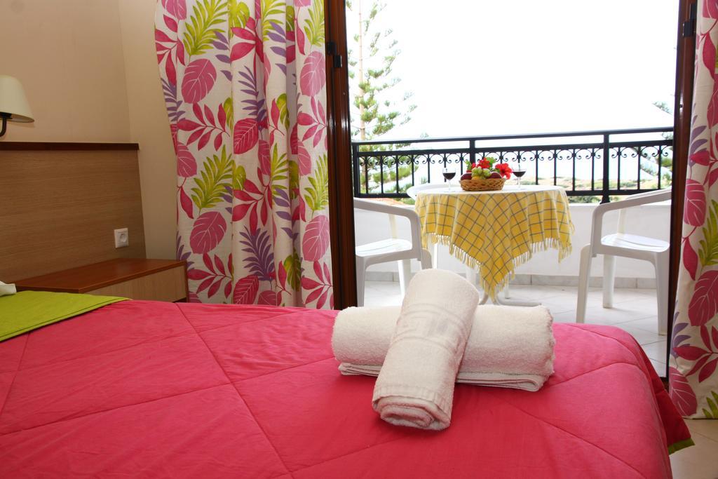 Bella Vista Hotel "By Checkin" Hersonissos  Dış mekan fotoğraf